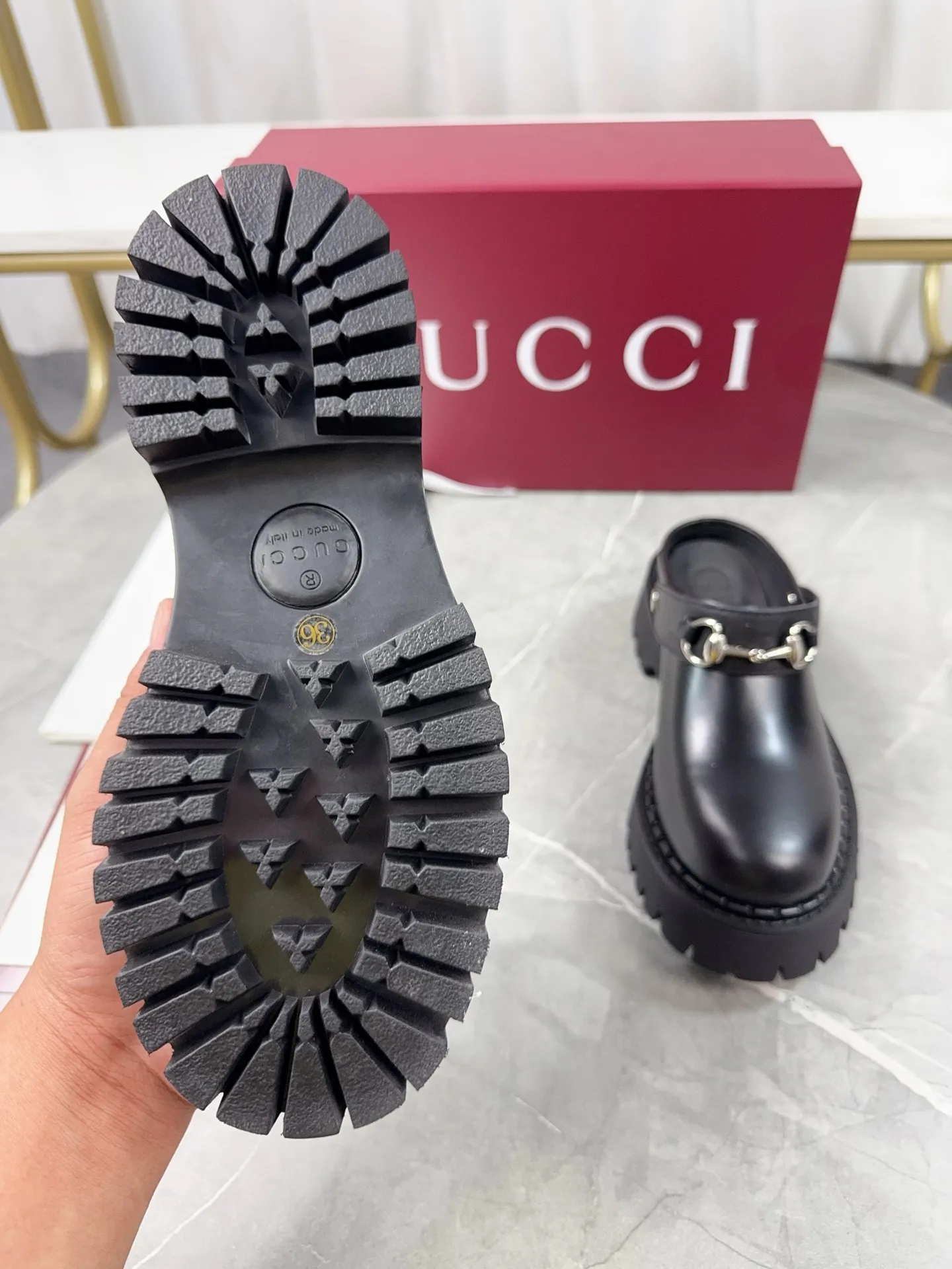 p500🐮🐮Gucci2024 new model, double GG groove thick-soled Loaf platform shoes. The original version is made 1:1. Super beautiful quality, classic model at the counter. ❶Upper: original frosted cowhide ❷Inner lining: water-dyed cowhide ❸Feet: water-dyed cowhide ❹Outsole: ultra-light original sole ❺thick sole heightening: 3.5cn ❻Packing: original packaging ❼Number: Women's 35-42 (41 42 customized, non-returnable) Men's model: 38-46 (45, 46 customized, non-returnable)